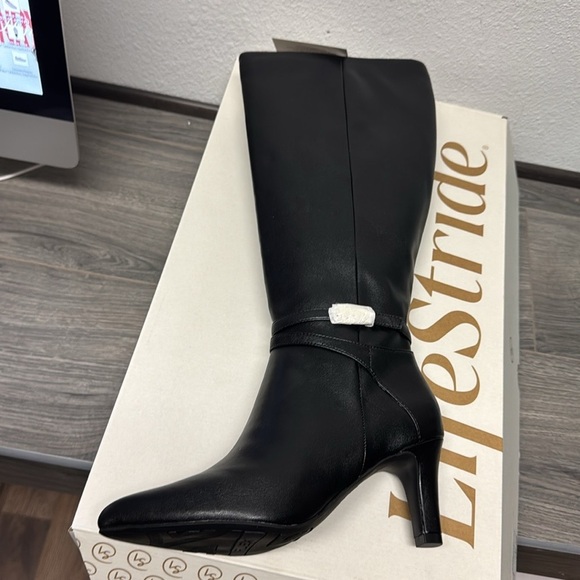 LifeStride Guild Tall Knee High Boot (WIDE) - Picture 5 of 8